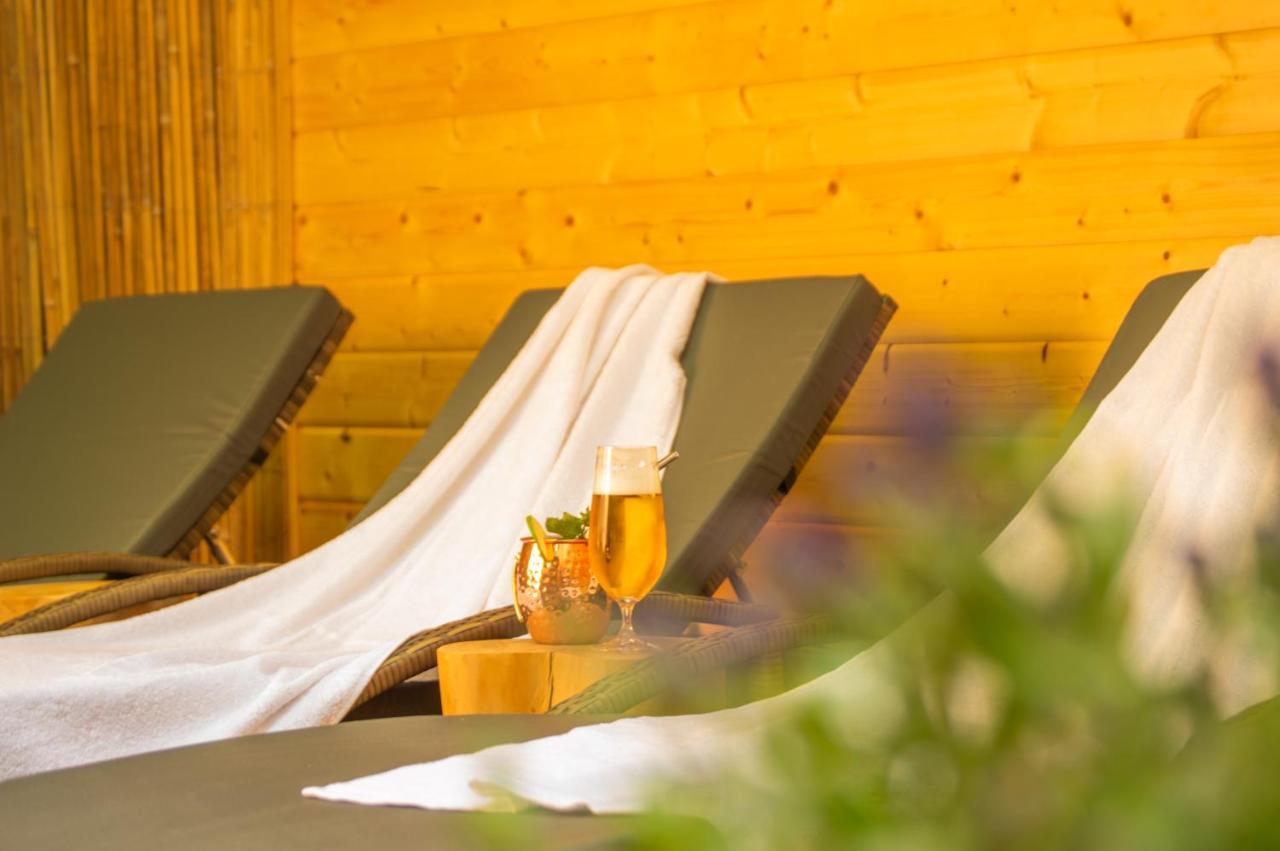 Wellnessoase Mitten In Der Wasserfallstadt Triberg Triberg im Schwarzwald Εξωτερικό φωτογραφία