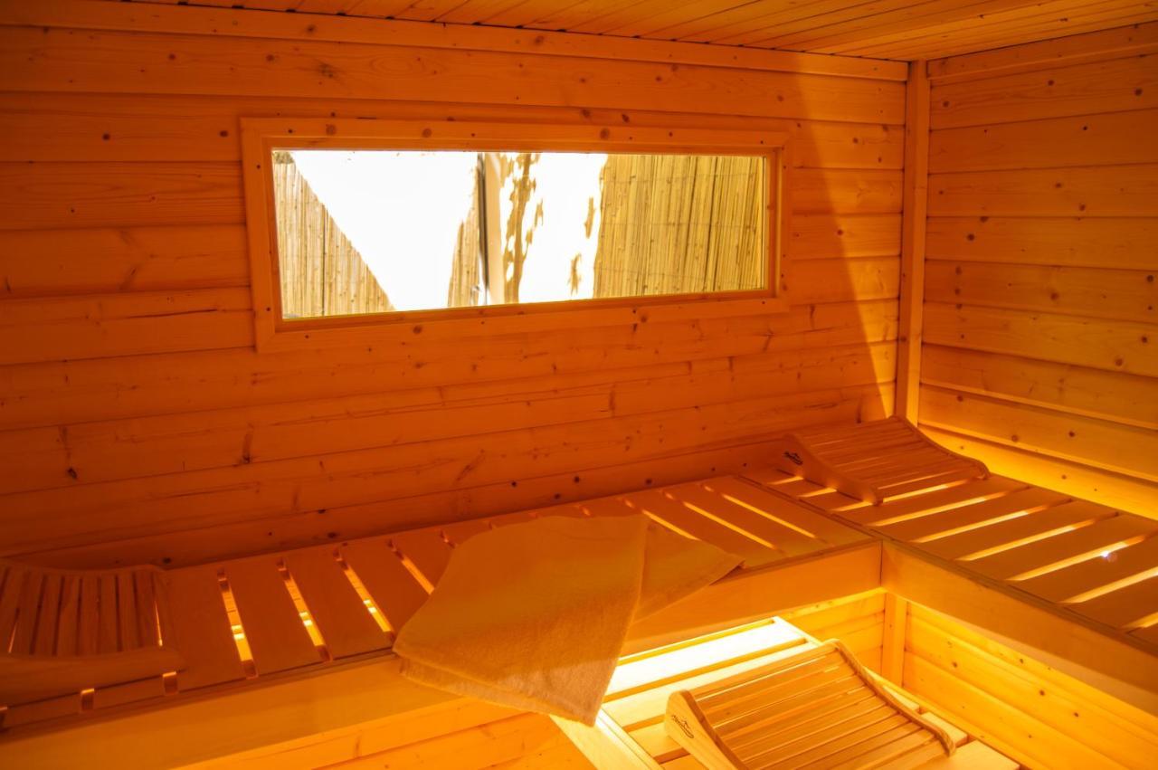 Wellnessoase Mitten In Der Wasserfallstadt Triberg Triberg im Schwarzwald Εξωτερικό φωτογραφία