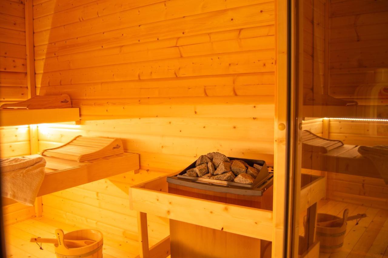 Wellnessoase Mitten In Der Wasserfallstadt Triberg Triberg im Schwarzwald Εξωτερικό φωτογραφία