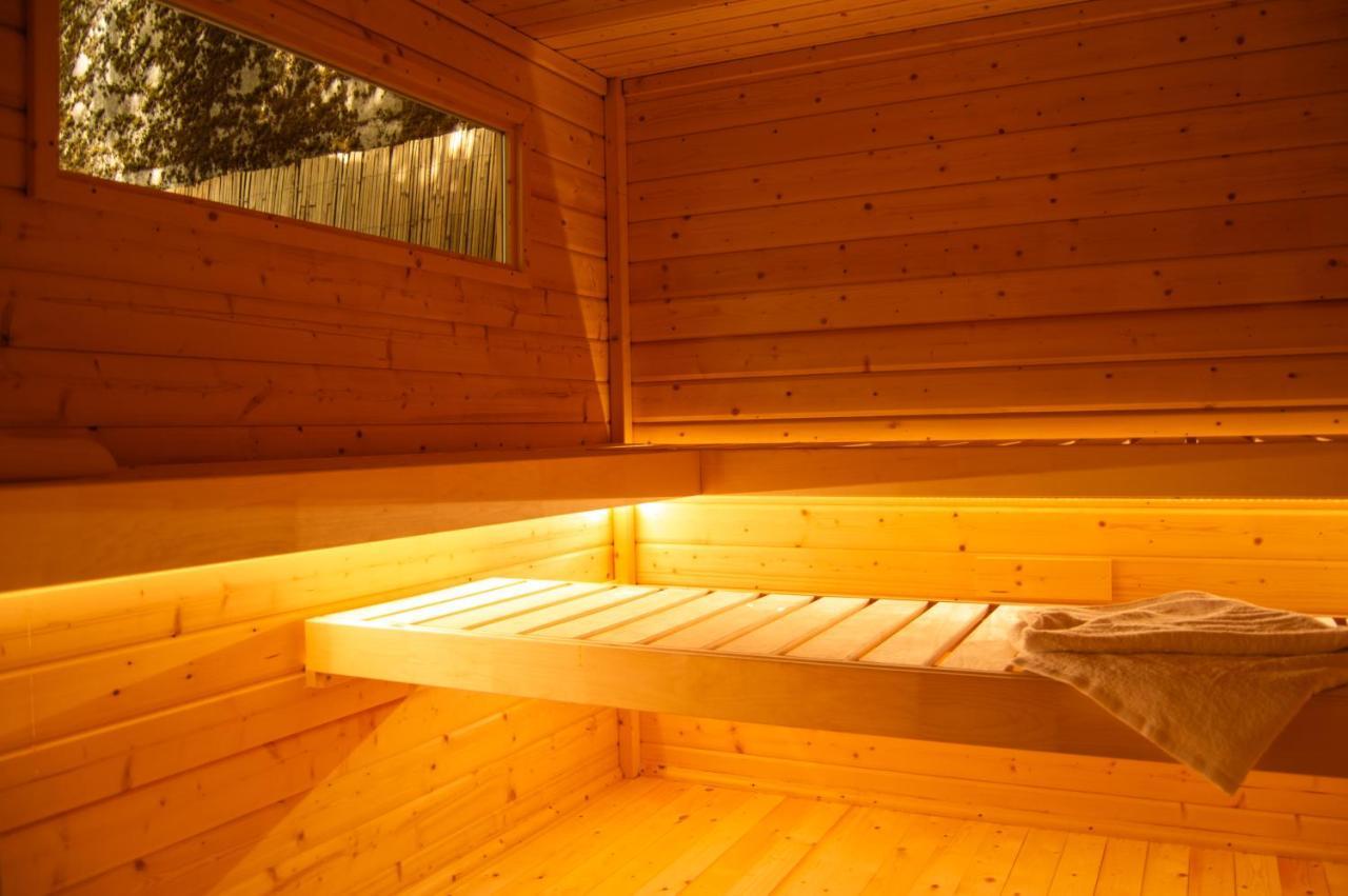 Wellnessoase Mitten In Der Wasserfallstadt Triberg Triberg im Schwarzwald Εξωτερικό φωτογραφία